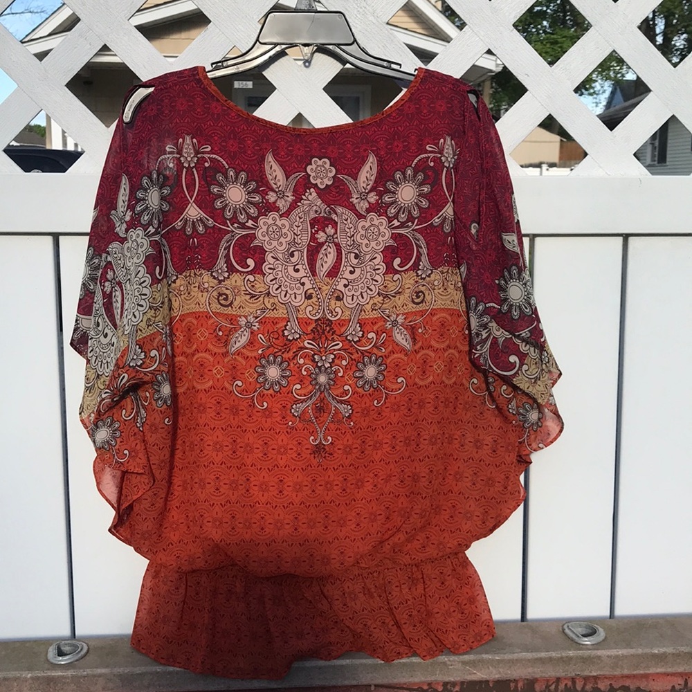 Beautiful blouse - Picture 3 of 3